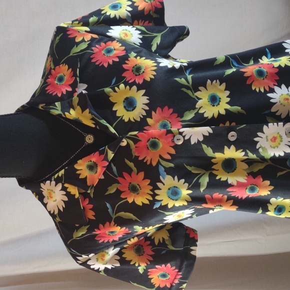 Vintage 70's Black w/Daisies Short Sleeved Button Up Blouse -Modern Edge Sz LG - Picture 2 of 16